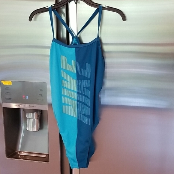 💕NIKE💕 Rift Racerback Cut Out One Piece Swimsuit - Picture 13 of 16